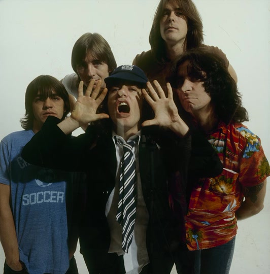 Fin Costello: AC/DC (1979)