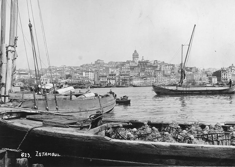 Fox: Boats At Istanbul (1937)