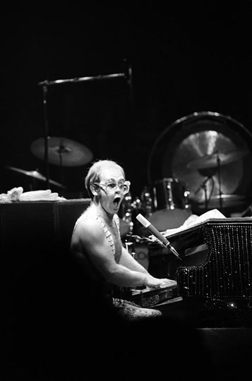 Steve Morley: Elton John (1974)
