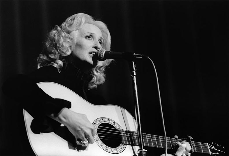 David Redfern: Tammy Wynette (1975)