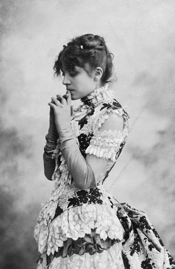 Hulton Archive: Eleonora Duse (1875)